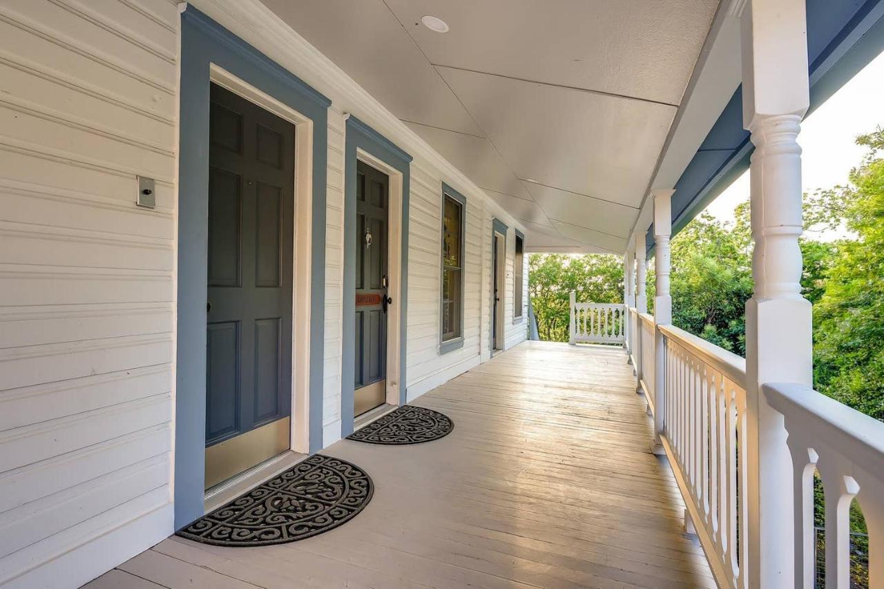 Mckenize Guest House: Marble Falls Suite 1 Bd, 1Ba Exterior photo