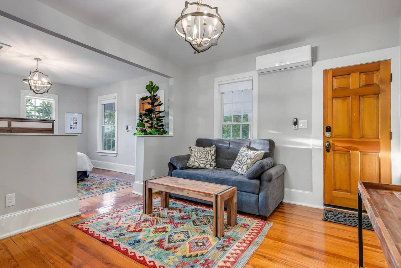 Mckenize Guest House: Marble Falls Suite 1 Bd, 1Ba Exterior photo